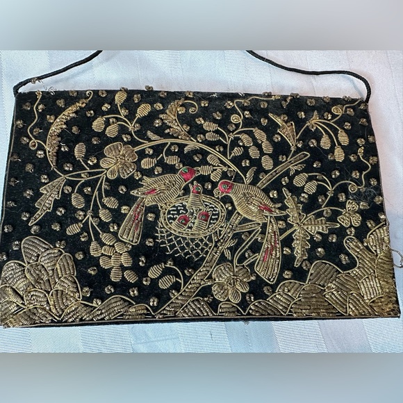 Vintage intricate and exquisite zardozi bag, hand made in India. - Picture 14 of 15